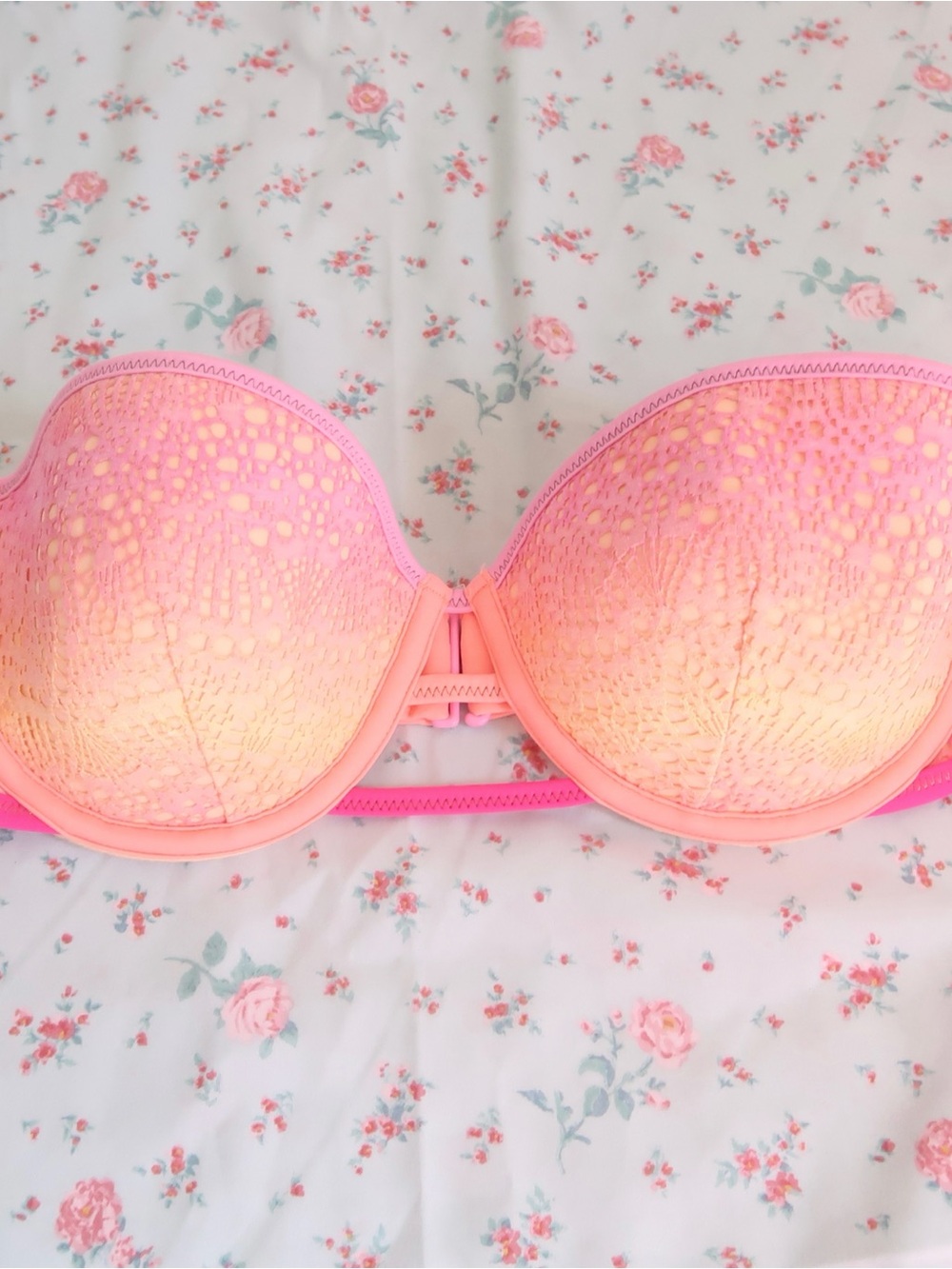 Victoria's Secret Pink to Peach Ombre Lace Strapless bikini top